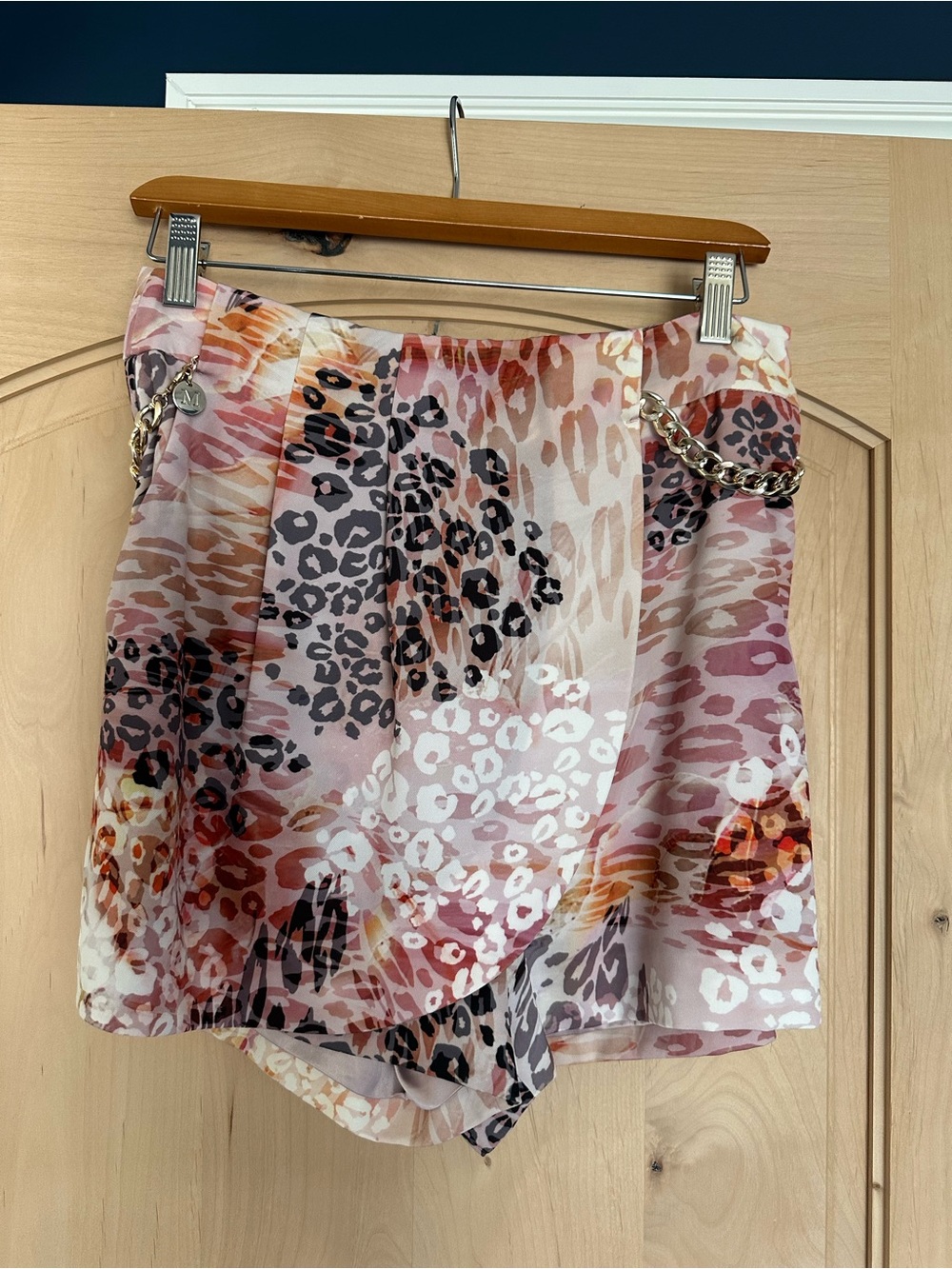 Marciano Animal-Print Skort with Gold Chain Accent in Blush and Rose